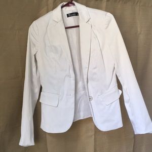 NEW YORK & CO 7th Ave White Blazer